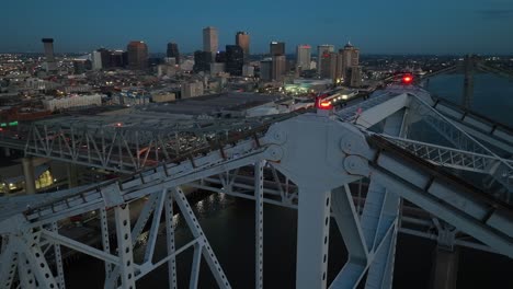 New-Orleans-Louisiana-Skyline-Bei-Nacht