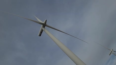 Massive-Sich-Drehende-Rotorblätter-Von-Windkraftanlagen