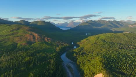 Panorama-Of-Flathead-River-With-Greenery-Forest-Mountains-Near-Glacier-National-Park-In-Montana,-USA