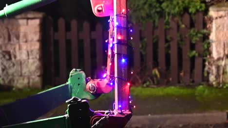 Blinkende-Lichter-Hinten,-Festliche-Hoffnung-Traktorlauf,-Reitergrün,-Whitchurch,-Großbritannien