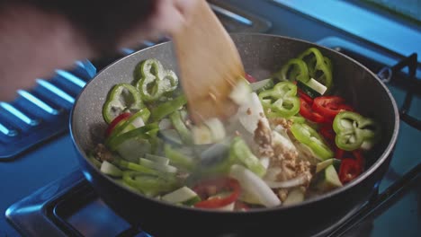 Vegetables-and-meat-in-a-wok,-homemade-cooking-of-mexican-food