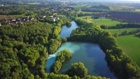 Vista-Aérea-De-Drones-De-La-Belleza-En-La-Naturaleza-De-Bochum-Werne,-Alemania