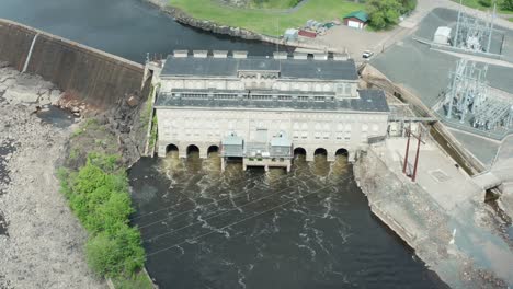Aerial-of-Saint-Croix-Falls-Dam,-hydroelectric-power-plant-in-Wisconsin