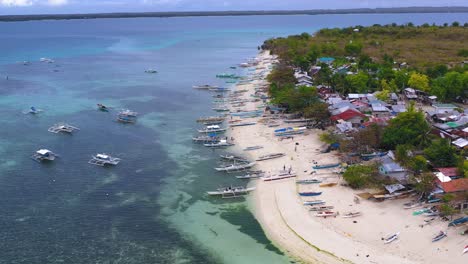 Tropical-coastline-of-Boracay