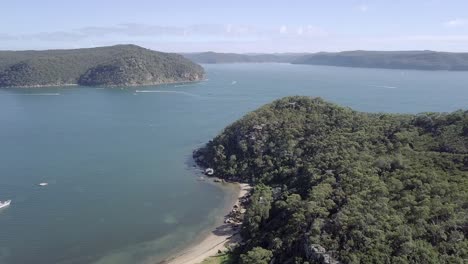 Calm-water-of-the-northern-beaches-facing-Gosford-area