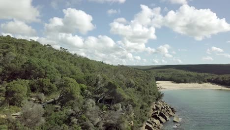 Laguna-Wattamolla-En-El-Parque-Nacional-Real-Cerca-De-Sydney-Australia