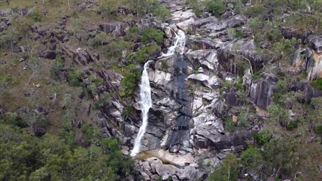 Tropical-Rainforest-And-The-Davies-Creek-Falls-In-Queensland,-Australia