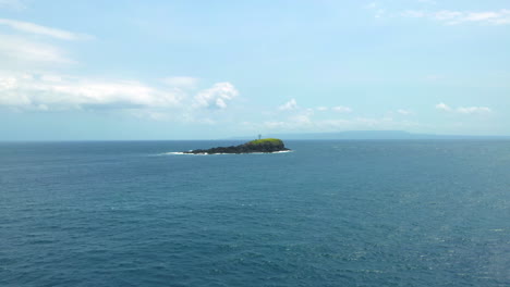 Aerial-Shot-Of-Pulau-Paus-Island-Off-Virgin-Beach,-Beautiful-Bali-Destination