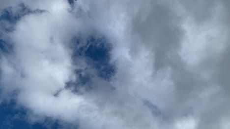 Zeitraffer-Der-Wolkenbildung-Draußen