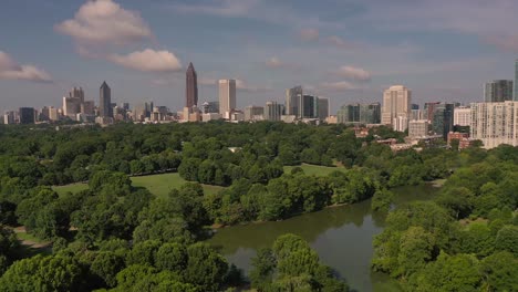 Droning-view-of-downtown-Atlanta-near-Piedmont-Park-in-Georgia