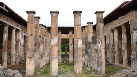 Ruinen-Der-Berühmten-Stadt-Pompeji,-Italien