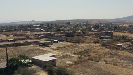 Aerial-shot-of-the-rural-community-of-La-Caja,-in-Irapuato,-Guanajuato,-Mexico