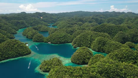 Sohoton-Cove-Siargao-Island-Filipinas