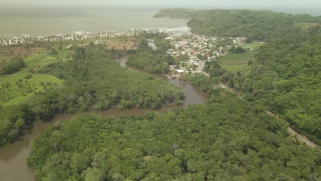 Vista-De-Dron-De-Mayaro,-Trinidad