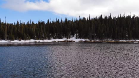 Lufttief-über-Dem-Grand-Lake-Of-Colorado-Im-Winter