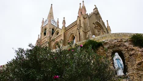 Iglesia-De-Nuestra-Señora-De-Lourdes,-Gozo,-Malta