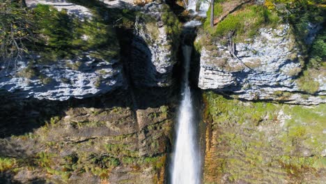 Außergewöhnliche-Pericnik-Wasserfälle-Mojstrana-Slowenien-Schnell-Enthüllen