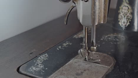 Old-Working-Sewing-Machine-Needle-Close-Up