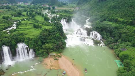 Aerial-View-of-Majestic-Ben-Gioc-Falls-on-Quay-Son-River,-Vietnam-China-Border