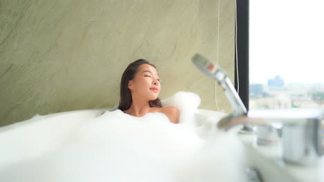 Asian-cleansing-detoxing-foam-bubble-bath
