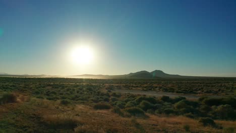 Vista-Aérea-Del-Desierto-De-Mojave-Del-Paisaje-árido-Al-Amanecer-En-Verano