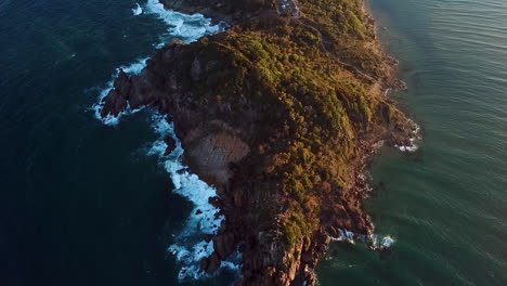Revealing-cinematic-drone-shot-of-islands-at-Agnes-Water-in-the-Gladstone-Region,-Queensland,-Australia