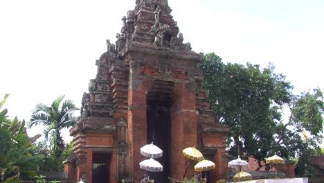 Eines-Der-Tore-Zum-Klungkung-Palast-Und-Kertha-Gosa-Pavillon