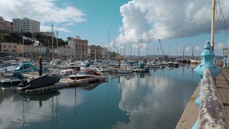 Boats-in-Torquay-harbour-on-the-English-Riviera