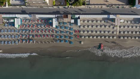 top-down-drone-shot-of-a-beach-in-Liguria
