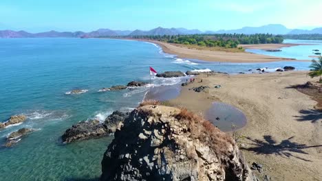 Panning-aerial-view-of-the-beaches-and-coast-of-Poto-Batu,-West-Sumbawa