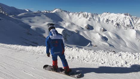 Snowboarden-In-Ischgl-Mit-Der-Besten-Aussicht,-Die-Man-In-Den-Bergen-Finden-Kann