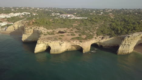 Benagil-Höhle-In-Portugal-Per-Drohne