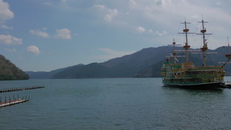 Pirate-ship-on-the-lake-of-Hakone,-Japan