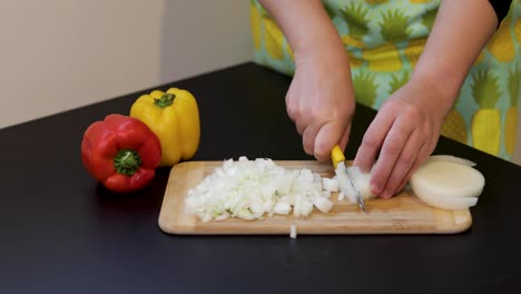 Dicing-onions-with-small-knife