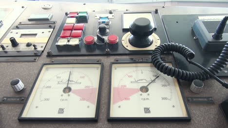Navigation-Bridge-of-Ship-Captains-Wheel,-Control-of-the-Ship,-Steering-Wheel