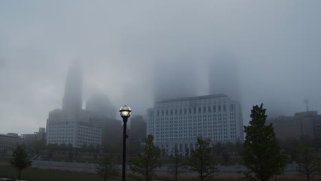 Early-morning-commute-during-foggy-morning-in-Columbus-Ohio-downtown
