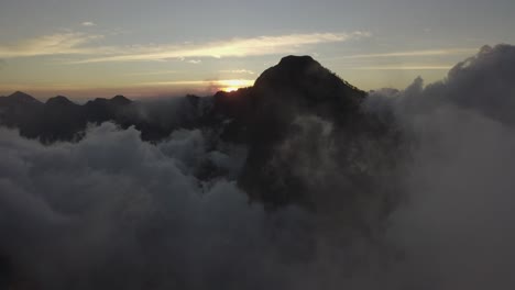Antenne:-Mount-Rinjani-In-Lombok,-Indonesien