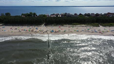 Mar-Báltico-Costa-Playa-Hel-Drone-Aéreo-Vista-Superior-4k-Uhd-Video