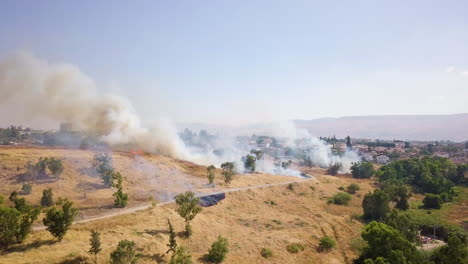 Toma-Aérea-Del-Accidente-De-Incendio-Forestal-En-El-Norte-De-Israel-Durante-El-Verano-05