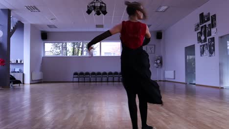 Slow-motion-female-dancer-spinning