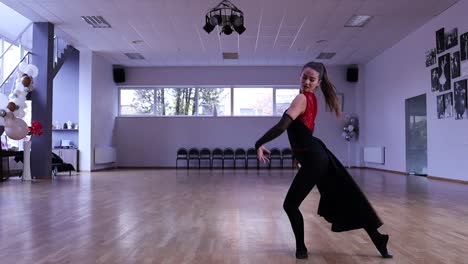 Slow-motion-female-dancer-spinning