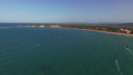 Kitesurfen-Am-Strand-Von-Cabarete-In-Der-Dominikanischen-Republik