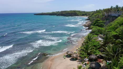 Impresionante-Vista-De-La-Playa-De-Najayo-En-El-Sur-De-La-República-Dominicana