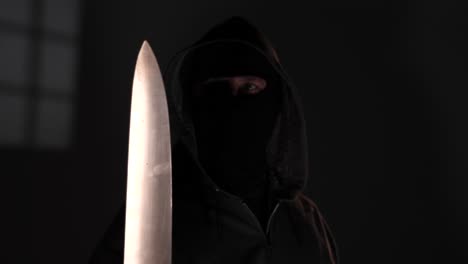 Burglar-Robber-invades-a-home-with-a-gun-knife-and-crowbar