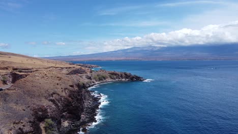 Aeral-shot-of-coastline-in-Hawaii-with-beautiful-background