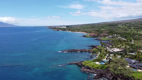 Luftaufnahme-Der-Küste-Und-Landschaft-Von-Maui