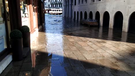 Hochwasser-Vom-Canal-Grande-In-Venedig