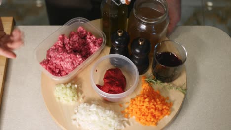 Wheel-of-ingredients-to-make-a-classic-Pasta-alla-Bolognese