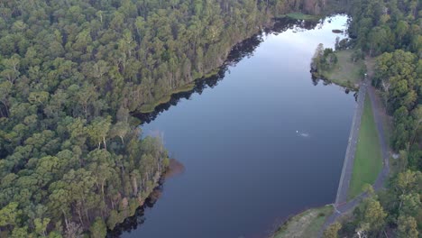 Aerial-view-over-Bullarto-Reservoir,-in-the-Wombat-State-Forest,-Victoria,-Australia