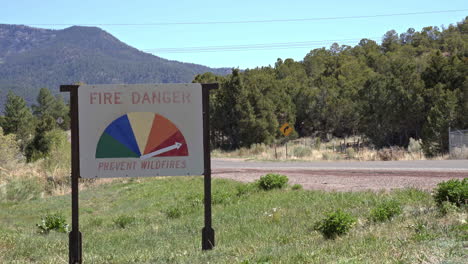High-fire-danger-sign-in-New-Mexico-near-Calf-Canyon-Hermits-Peak-fire-2022